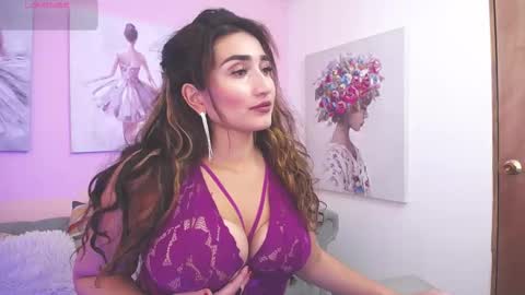 Maria Paula online show from 22, 10, 2025