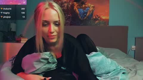 Snapshot of linda_roxy chatting on 5, 12, 2024 Linda online show from 5, 12, 2024