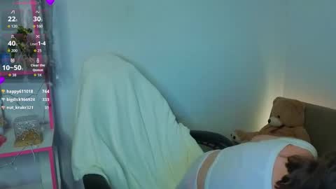 Snapshot of lindaa_bell chatting on 3, 2, 2026 My real name is Olivia online show from 3, 2, 2026