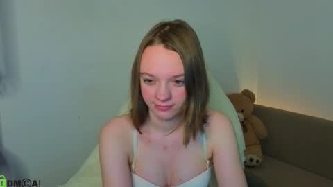 Snapshot of lindaa_bell chatting on 3, 3, 2026 My real name is Olivia online show from 3, 3, 2026
