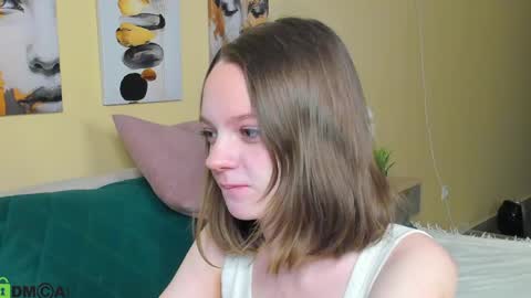 Snapshot of lindaa_bell chatting on 3, 4, 2026 My real name is Olivia online show from 3, 4, 2026