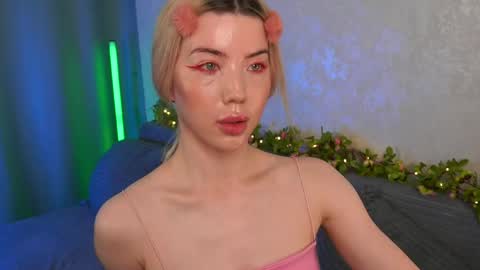 Snapshot of lindathackerr chatting on 25, 5, 2026 Linda online show from 25, 5, 2026