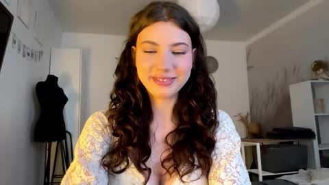 Snapshot of lindseysales chatting on 22, 3, 2026 Linda online show from 22, 3, 2026