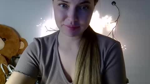 Snapshot of lindsisecret chatting on 23, 3, 2026 Anna online show from 23, 3, 2026