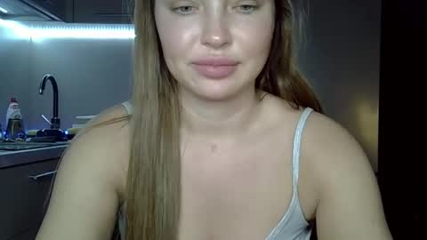 Snapshot of lindsisecret chatting on 6, 4, 2026 Anna online show from 6, 4, 2026