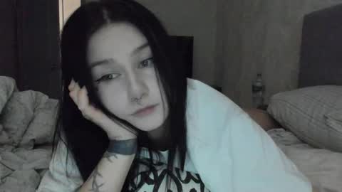 Lina online show from 4, 3, 2026