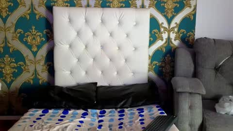 Snapshot of ling_ling24 chatting on 31, 12, 2024 ling ling24 online show from 31, 12, 2024