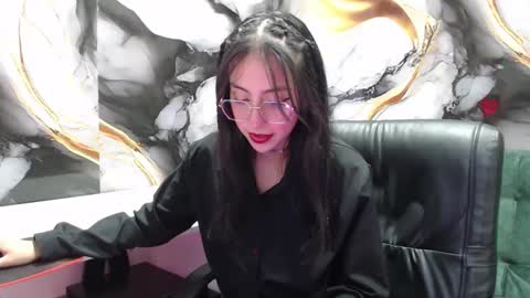 Snapshot of ling_ling24 chatting on 6, 2, 2025 ling ling24 online show from 6, 2, 2025