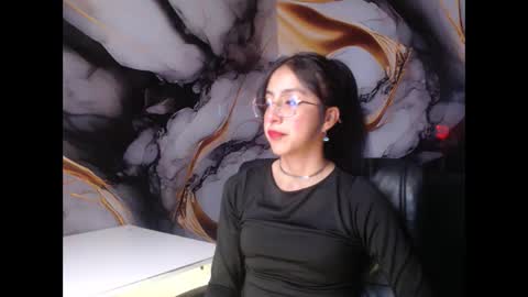 Snapshot of ling_ling24 chatting on 21, 2, 2025 ling ling24 online show from 21, 2, 2025
