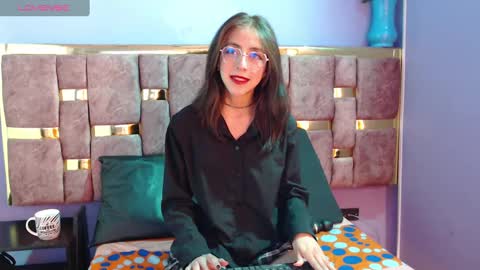 Snapshot of ling_ling24 chatting on 4, 3, 2025 ling ling24 online show from 4, 3, 2025