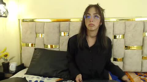 Snapshot of ling_ling24 chatting on 11, 3, 2025 ling ling24 online show from 11, 3, 2025