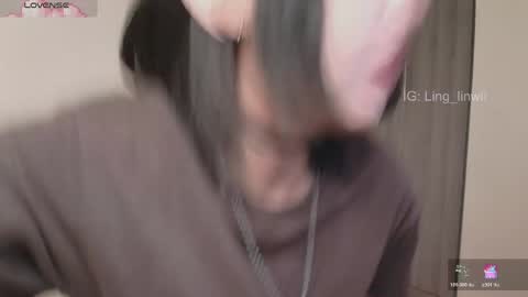 Snapshot of ling_meow chatting on 25, 4, 2026 Ling online show from 25, 4, 2026