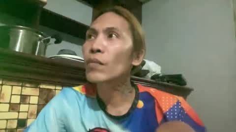 Snapshot of lingkure_69ts chatting on 24, 1, 2025 weng bustamante online show from 24, 1, 2025