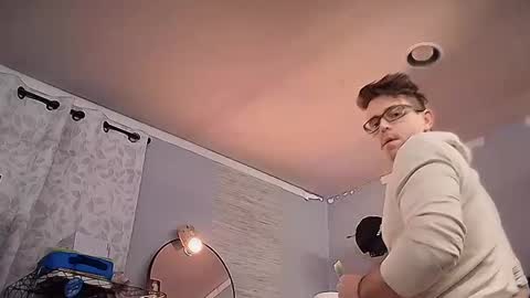 linuxgirlsudosu online show from 15, 2, 2025