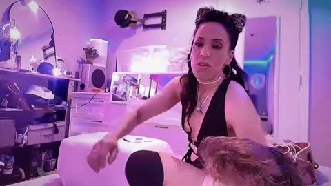 linuxgirlsudosu online show from 15, 2, 2025