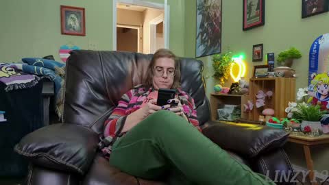 Snapshot of linzy19 chatting on 23, 1, 2025 Linzy19 online show from 23, 1, 2025