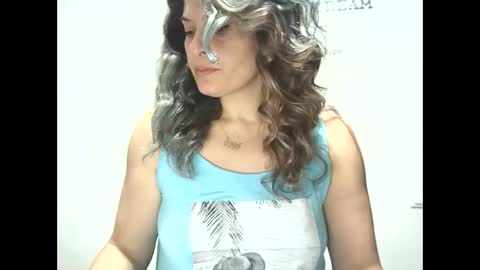 Snapshot of lionessmom chatting on 5, 11, 2025 lionessmom online show from 5, 11, 2025