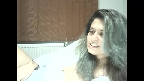 Snapshot of lionessmom chatting on 18, 11, 2025 lionessmom online show from 18, 11, 2025