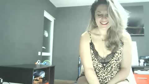 Snapshot of lionessmom chatting on 5, 2, 2026 lionessmom online show from 5, 2, 2026