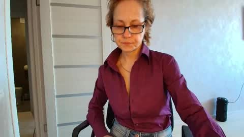 Snapshot of lioraweiss chatting on 5, 5, 2026 Liora Weiss online show from 5, 5, 2026
