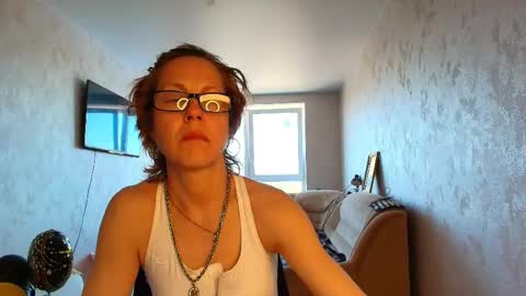 Snapshot of lioraweiss chatting on 18, 5, 2026 Liora Weiss online show from 18, 5, 2026