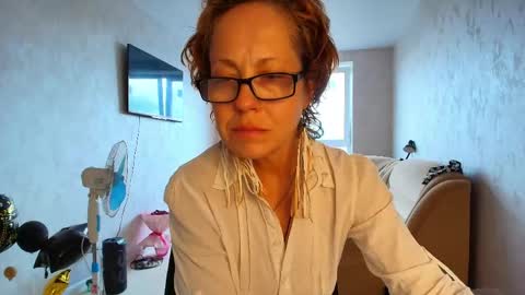 Snapshot of lioraweiss chatting on 27, 5, 2026 Liora Weiss online show from 27, 5, 2026