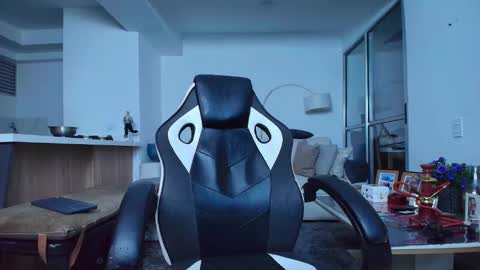 Snapshot of liorvante chatting on 22, 2, 2026 Lior Vante online show from 22, 2, 2026