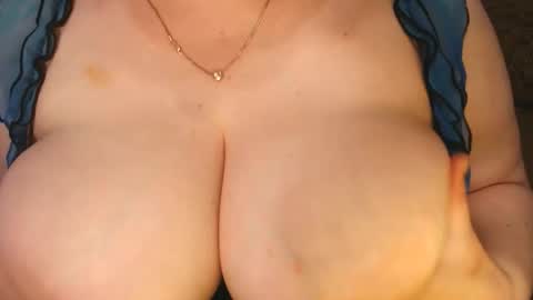 Snapshot of lipsaddiction chatting on 18, 5, 2026 LIpsAddiction online show from 18, 5, 2026