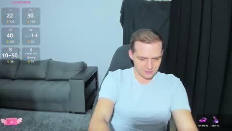 Snapshot of liqued_love chatting on 21, 12, 2025 Lucius online show from 21, 12, 2025