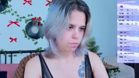 Snapshot of lirabelles chatting on 5, 6, 2026 hello Ill be waiting for you during these hours tue 10am-5pm wed 3am-5pm thu 3am-5pm fri 3am-10am sat 10am-5pm sun 3am-1GMT online show from 5, 6, 2026