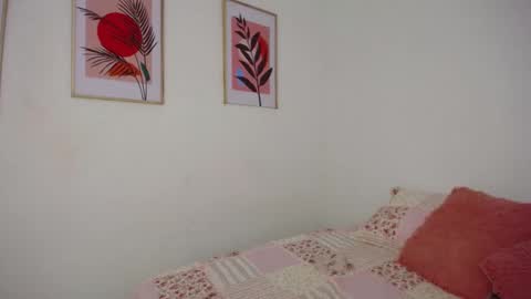 Snapshot of lirio05 chatting on 5, 3, 2025 Lily see u on december 2 online show from 5, 3, 2025