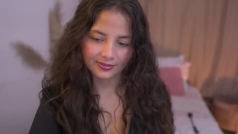 Snapshot of lirio05 chatting on 3, 10, 2025 Lily see u on december 2 online show from 3, 10, 2025