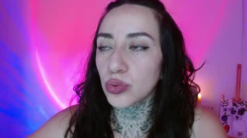 Snapshot of lisa_avila_ chatting on 7, 4, 2026 Lisa online show from 7, 4, 2026