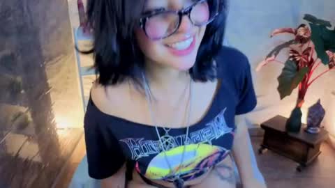 lisa dolly nyx online show from 12, 5, 2026
