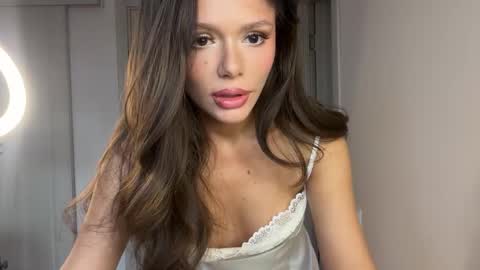 Snapshot of lisa_graham chatting on 5, 12, 2025 lisa_graham online show from 5, 12, 2025