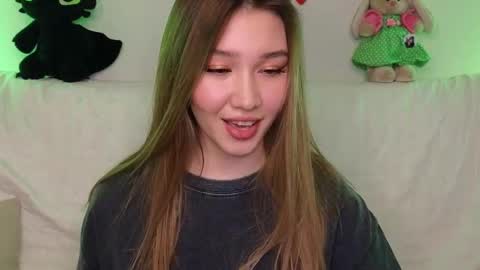 Lisa and Katerina online show from 4, 3, 2025