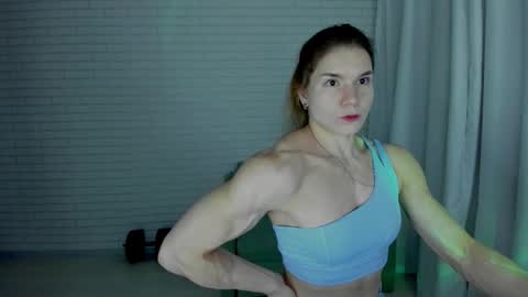Snapshot of lisa_ree_ chatting on 8, 10, 2025 lisa online show from 8, 10, 2025