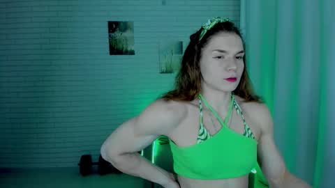 Snapshot of lisa_ree_ chatting on 4, 12, 2025 lisa online show from 4, 12, 2025