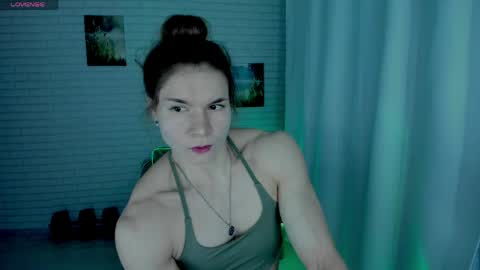 Snapshot of lisa_ree_ chatting on 3, 6, 2026 lisa online show from 3, 6, 2026