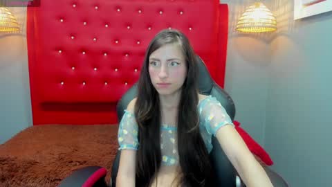 Snapshot of lisa_styleglam chatting on 12, 1, 2025 Lisa online show from 12, 1, 2025
