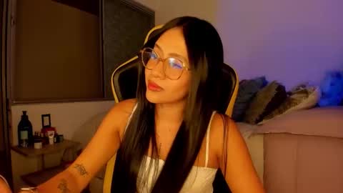 Lisa Thompson online show from 8, 11, 2025