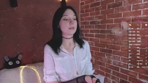 Snapshot of lisabunnyyy chatting on 5, 2, 2026 Lisa online show from 5, 2, 2026