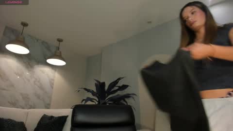 Lisa  Flowers online show from 23, 3, 2026