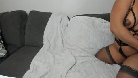 lisaloves6ix9 online show from 9, 1, 2025