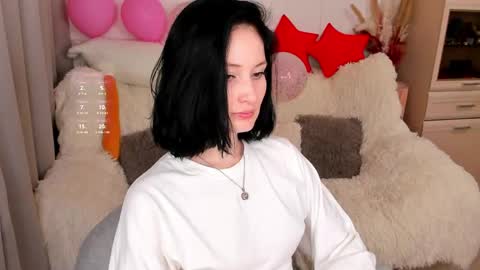 Snapshot of lisamooore chatting on 19, 4, 2026 Lisa Moore online show from 19, 4, 2026