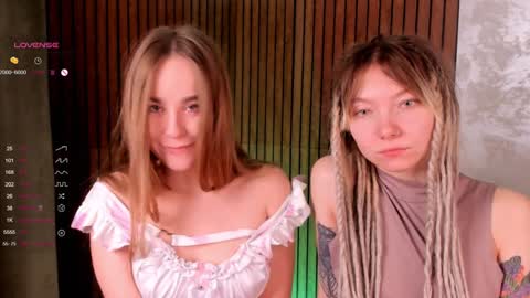 Hello our names are Kate and Alice this is our first day here. online show from 21, 12, 2024