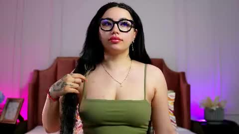Snapshot of lisaraee chatting on 13, 6, 2026 Lisa online show from 13, 6, 2026