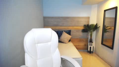 Liseth Fox online show from 9, 12, 2024