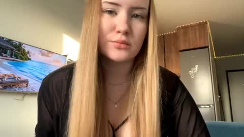 Snapshot of lisi_kiss_ chatting on 19, 5, 2026 Aurora online show from 19, 5, 2026