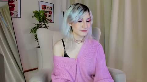 Snapshot of lissa_jamess chatting on 1, 12, 2025 Lissa online show from 1, 12, 2025